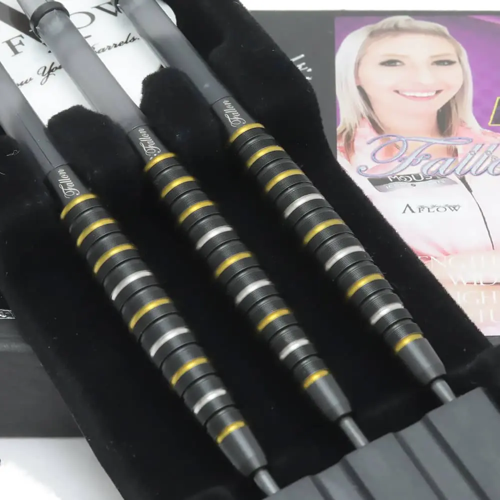 Dardos Dynasty Darts A-Flow Black Line Fallon 3 MG 90% 22gr vista 5